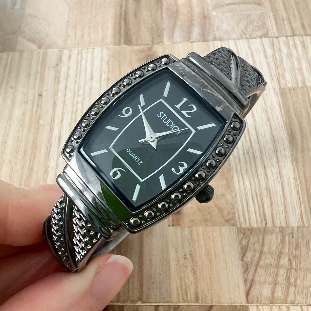 Studio time ladies black cuff bracelet watch NEW BATTERY
